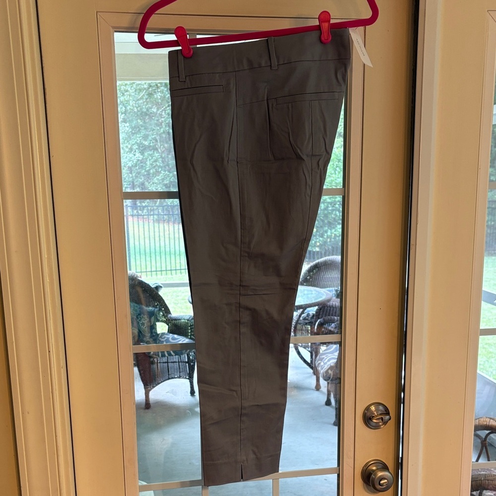 Ann Taylor Devin Cropped Women's Gray Straight Leg Pants